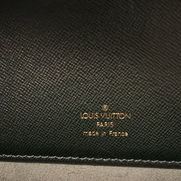 Louis Vuitton Large Black Taiga Leather Briefcase - Picture 13 of 14